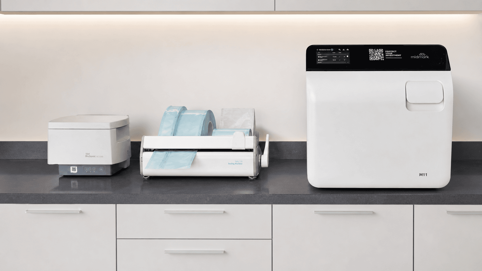 Composição editorial do sistema de esterilização Midmark M11 Generation 5 e dos equipamentos de biossegurança